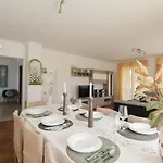 House Tina *