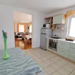 House Tina
