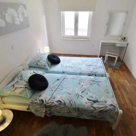 House Tina Hébergement de vacances *