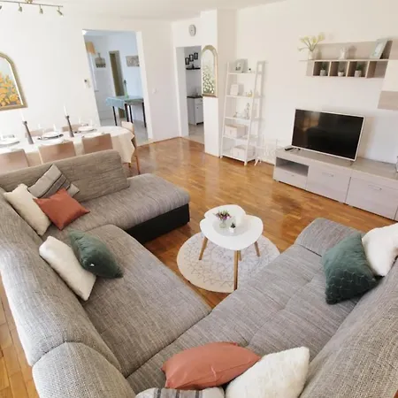 House Tina Hébergement de vacances