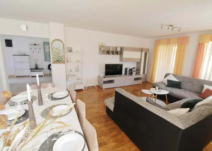 House Tina Vakantiehuis *